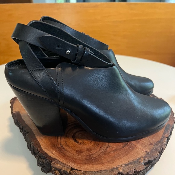 Rag and Bone Kenny Leather Ankle Strap Clog - Picture 2 of 8